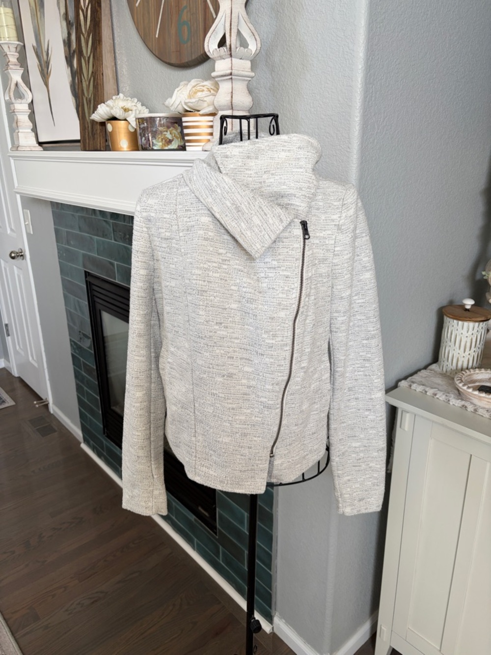 Banana Republic Light Gray Asymmetrical Zip Blazer